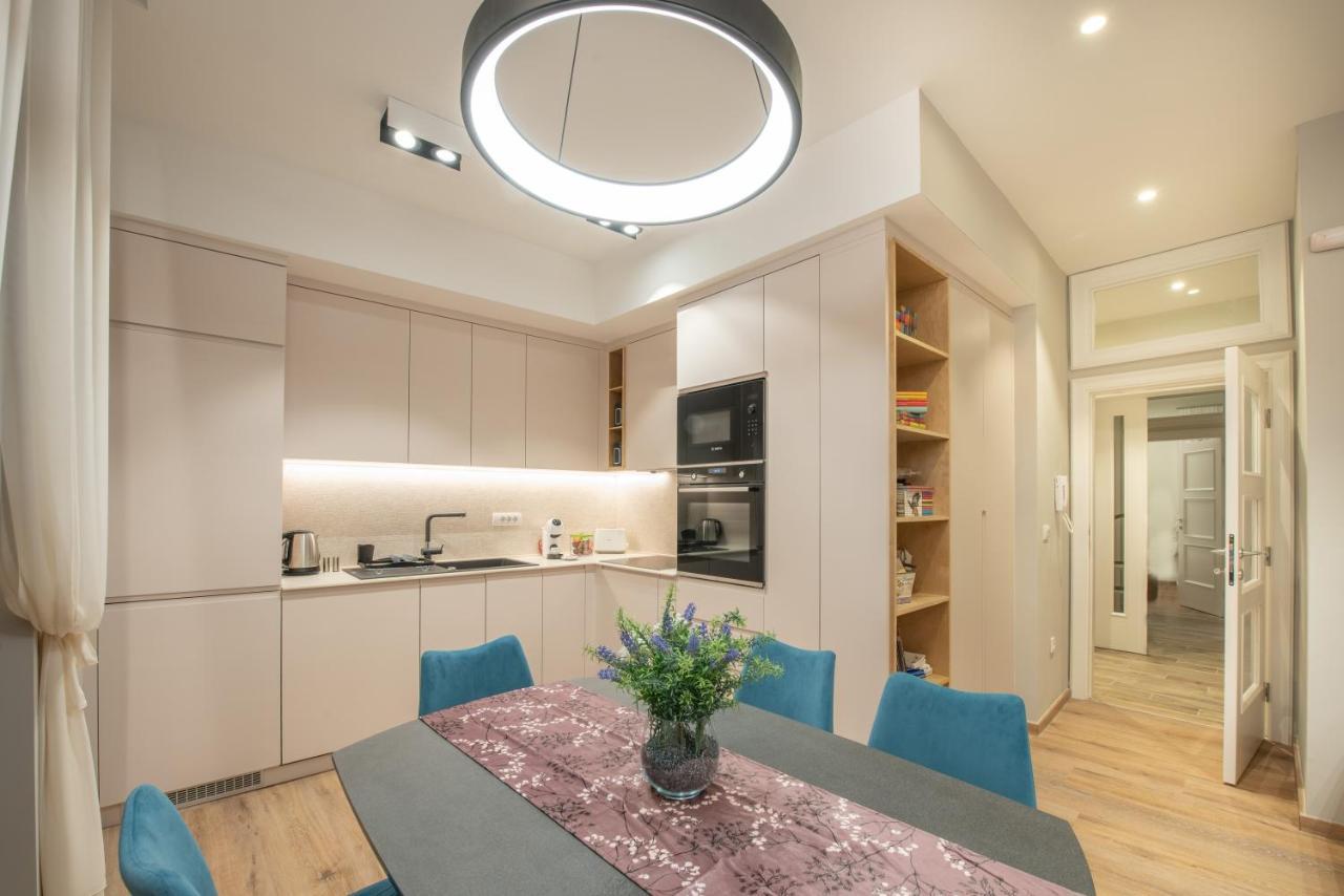 Sasha Di Cattaro - Old Town Lux Apartment Экстерьер фото