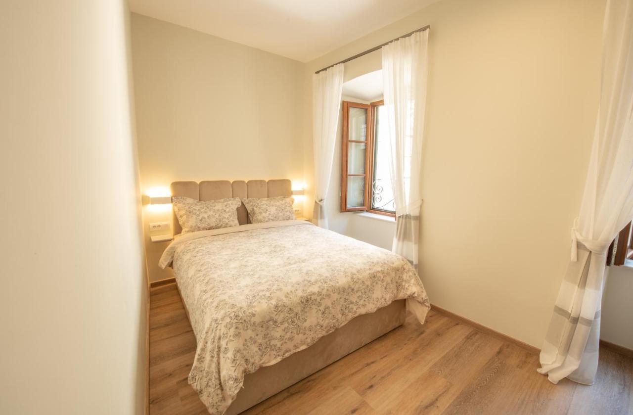 Sasha Di Cattaro - Old Town Lux Apartment Экстерьер фото