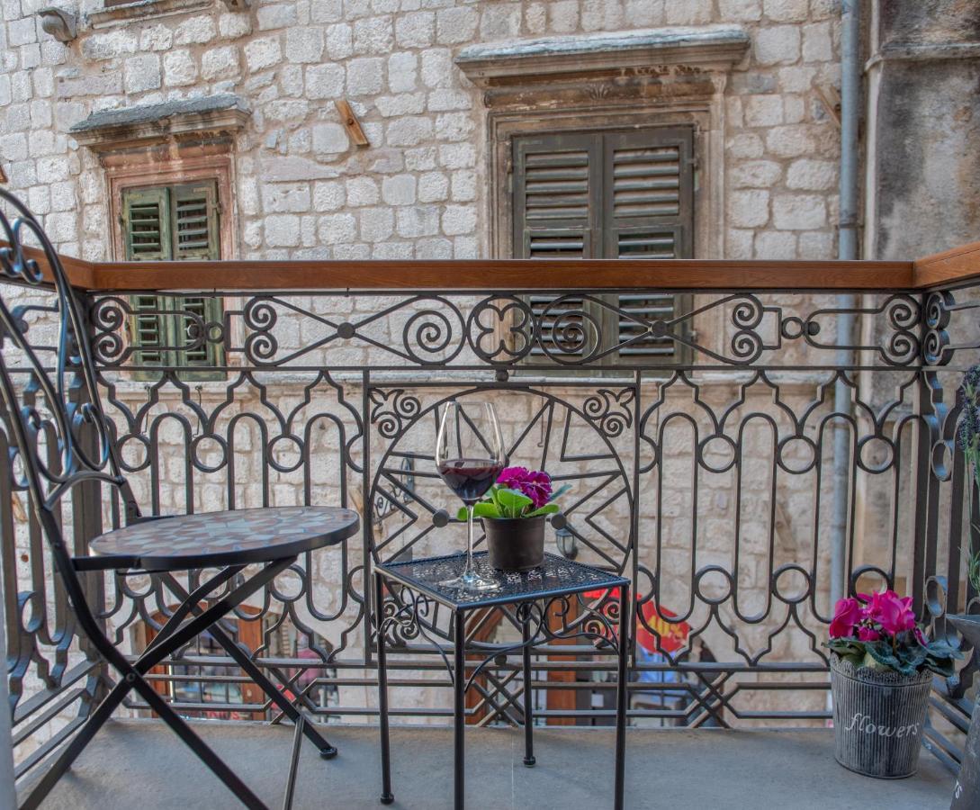Sasha Di Cattaro - Old Town Lux Apartment Экстерьер фото
