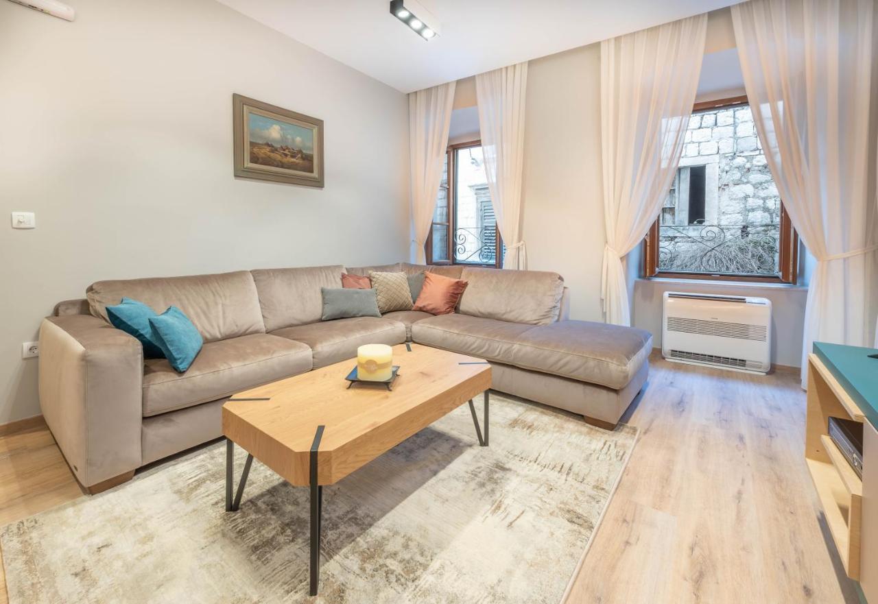 Sasha Di Cattaro - Old Town Lux Apartment Экстерьер фото